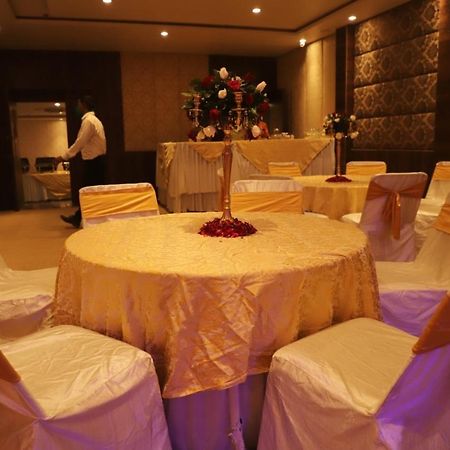 County Inn Vaishali Nagar, Jaipur Buitenkant foto